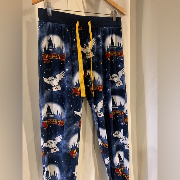 Harry Potter hogwarts sleep lounge pants size small - Picture 3 of 4